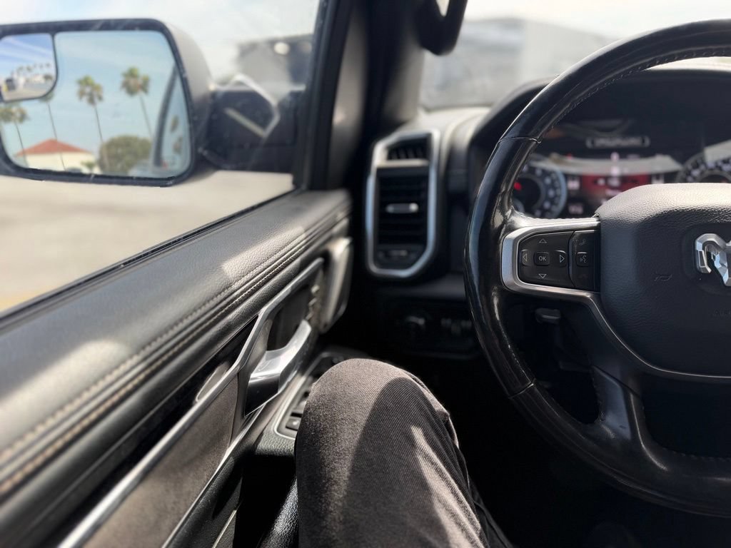 Used 2020 RAM 1500 Laramie RWD image 7