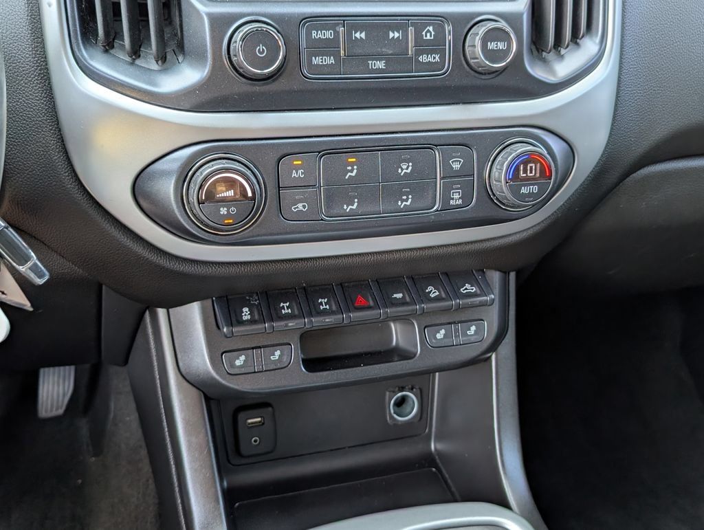 Certified 2018 Chevrolet Colorado ZR2 w/ ZR2 Dusk Special Edition AWD/4WD image 9
