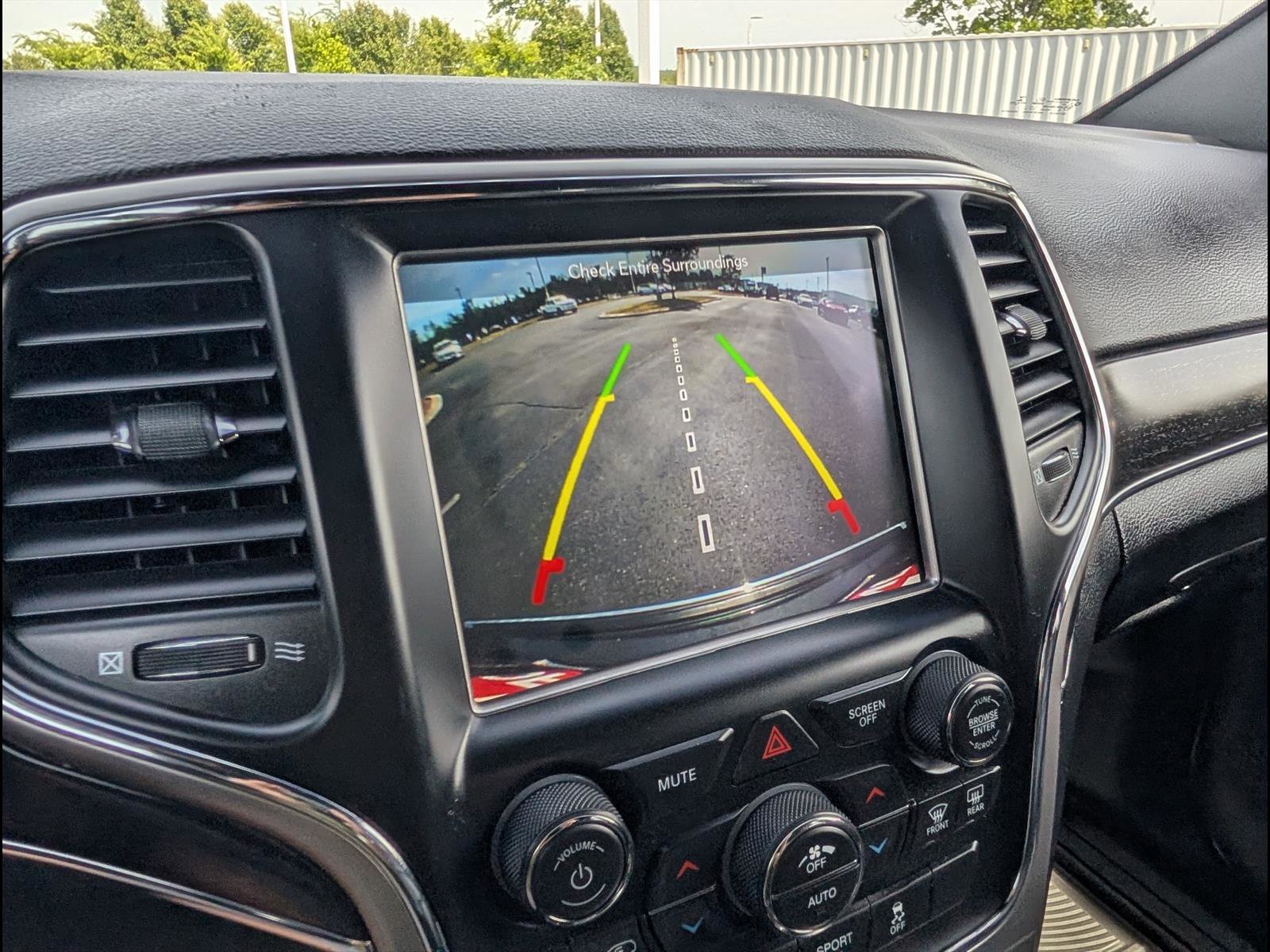 Used 2018 Jeep Grand Cherokee Limited RWD image 15