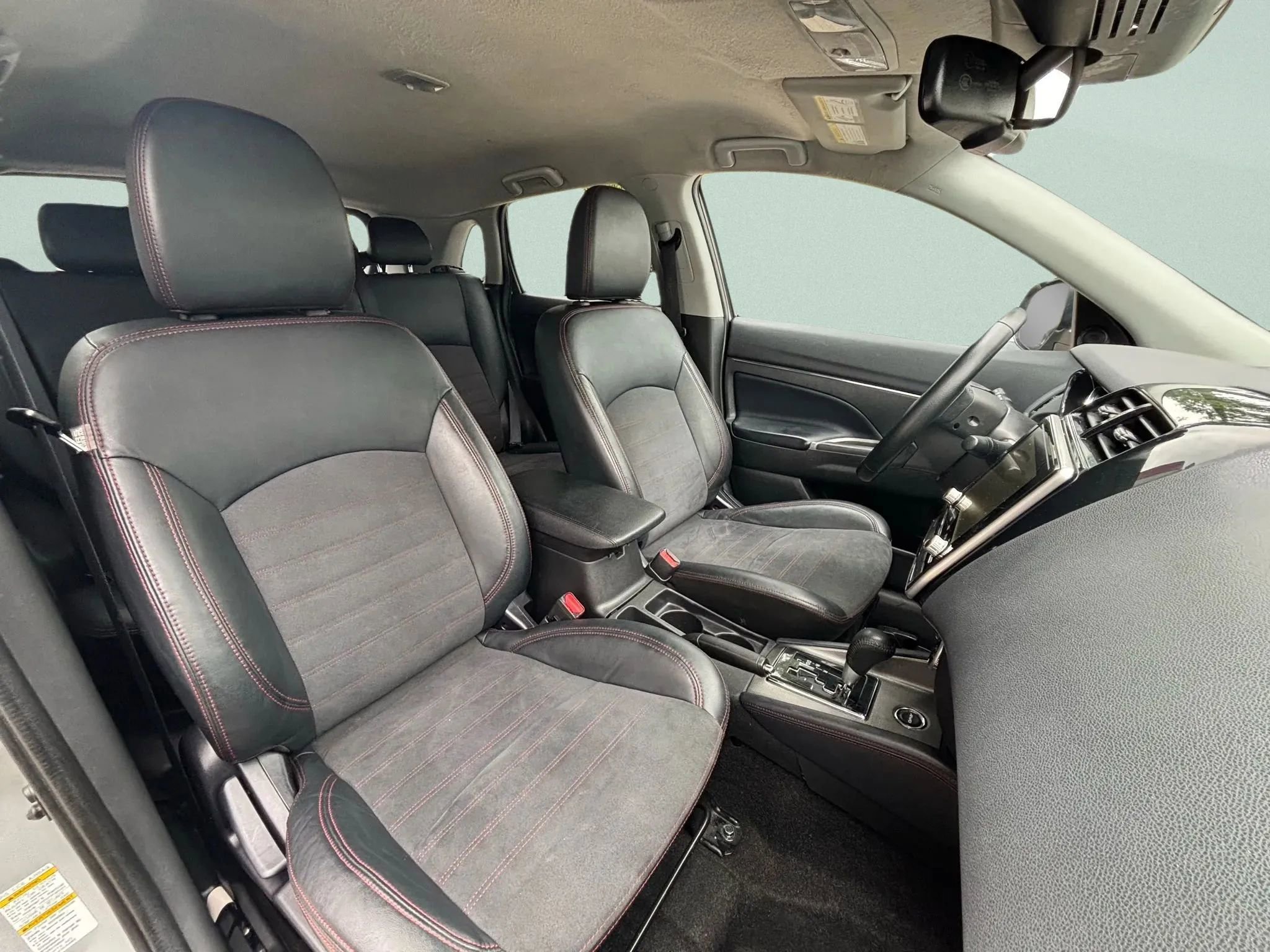 Used 2022 Mitsubishi Outlander Sport SE image 18