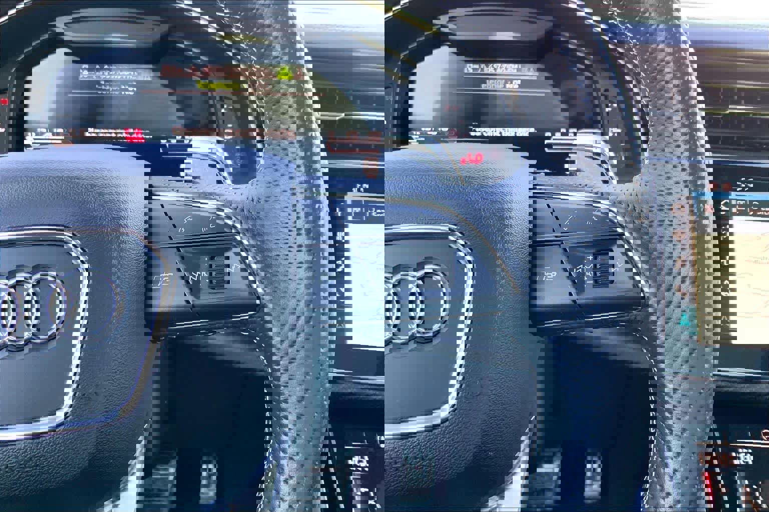 Used 2022 Audi RS Q8 image 25