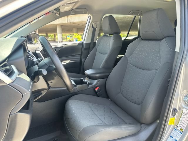 Used 2022 Toyota RAV4 XLE w/ XLE Grade Weather Package AWD/4WD image 9