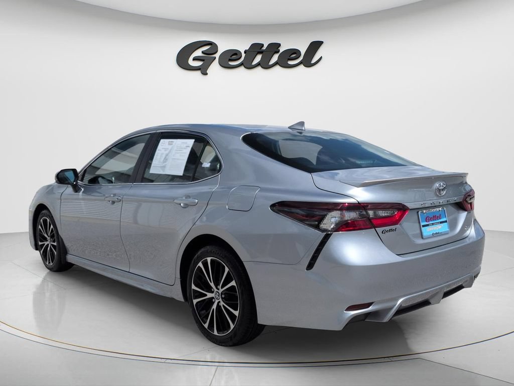 Used 2023 Toyota Camry SE w/ Convenience Package FWD image 7