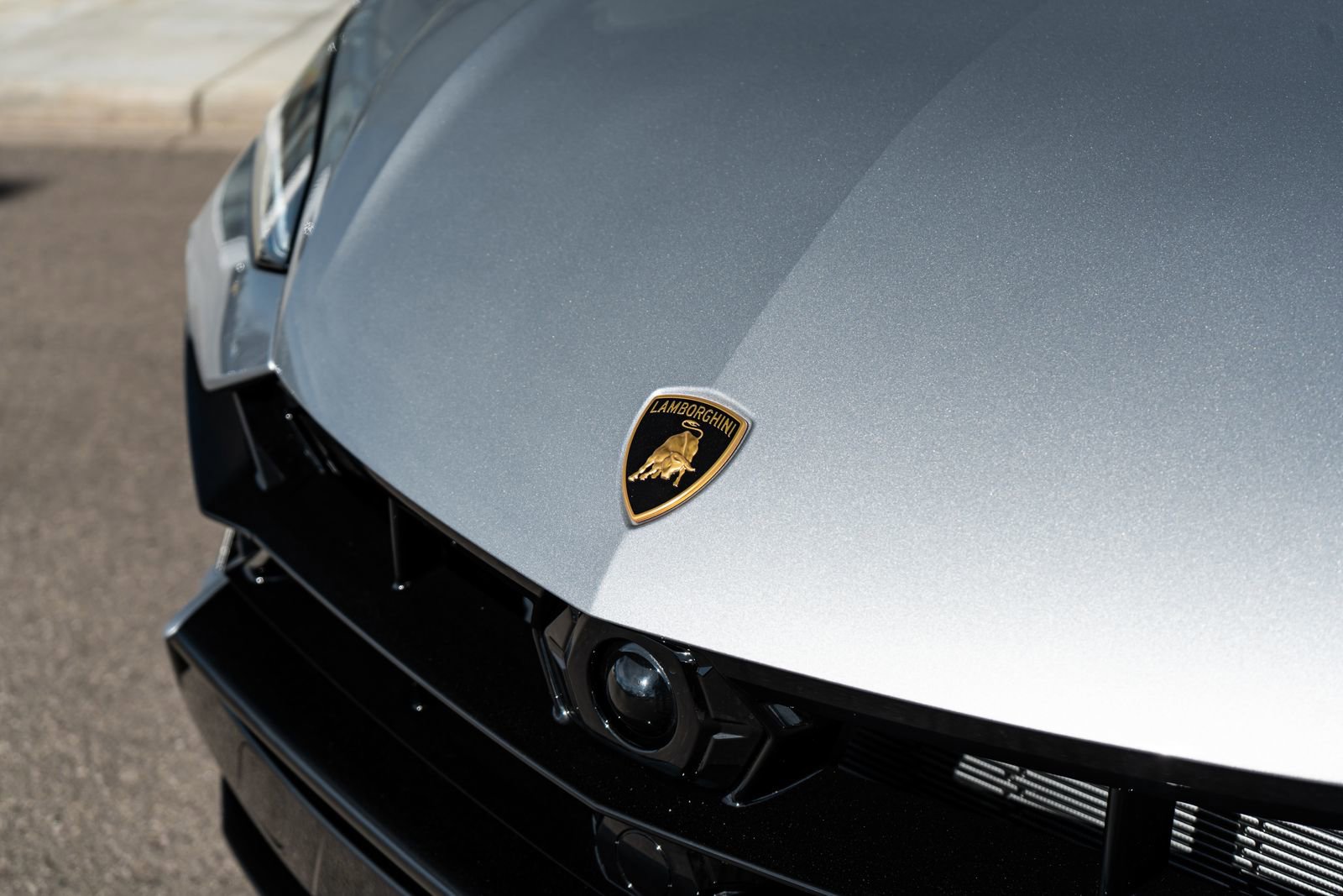 Used 2025 Lamborghini Urus SE AWD/4WD image 22