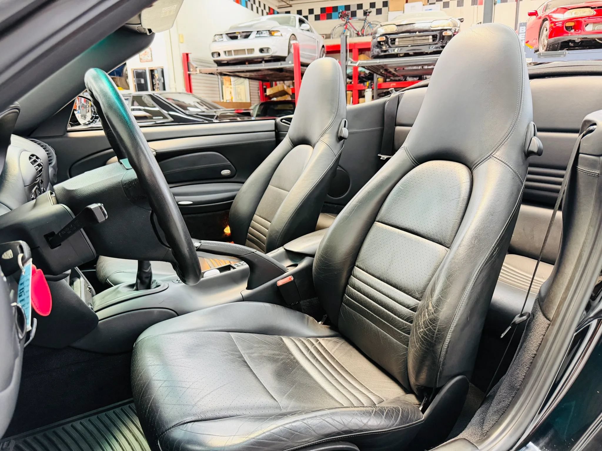 Used 2000 Porsche 911 Carrera RWD image 4