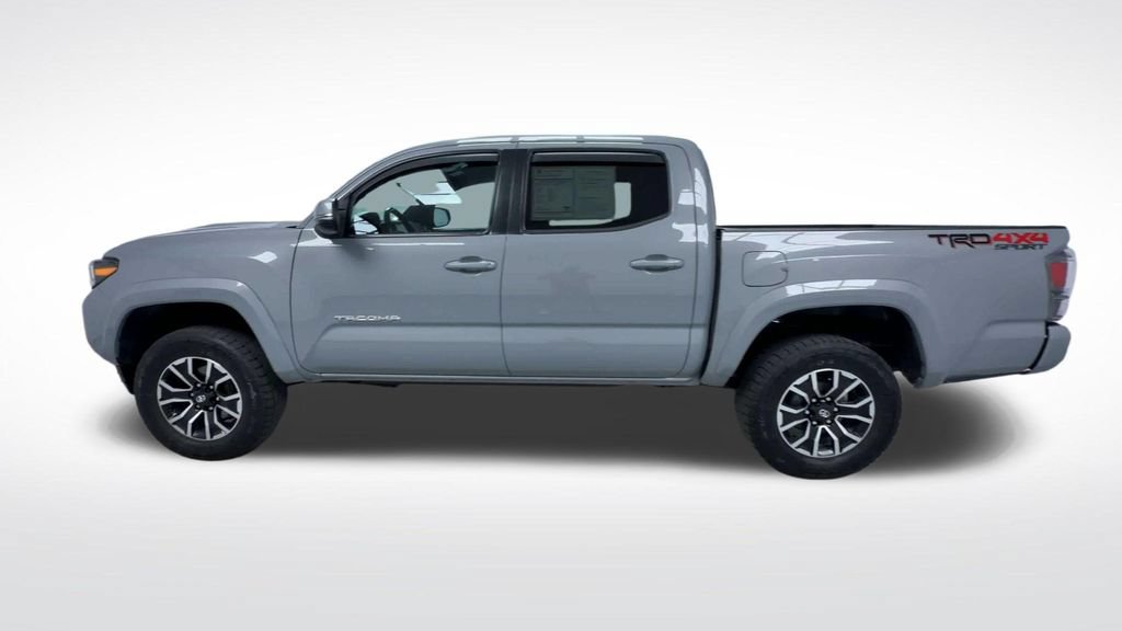 Used 2021 Toyota Tacoma TRD Sport w/ Technology Package AWD/4WD image 18