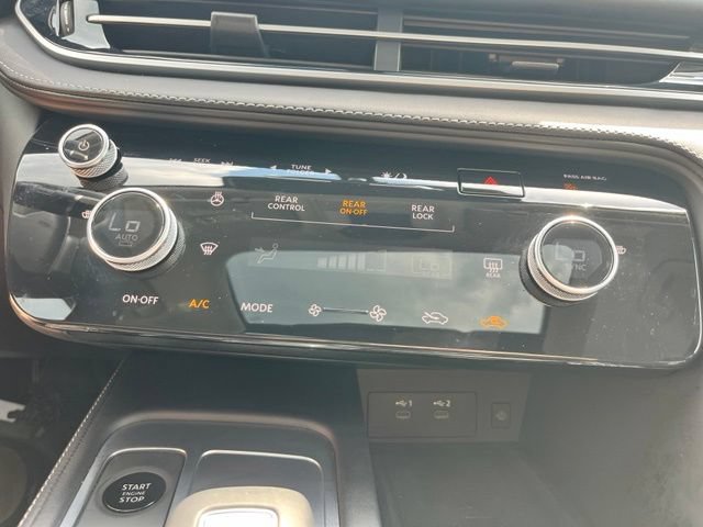 Used 2026 INFINITI QX60 Pure w/ Family Package AWD/4WD image 18
