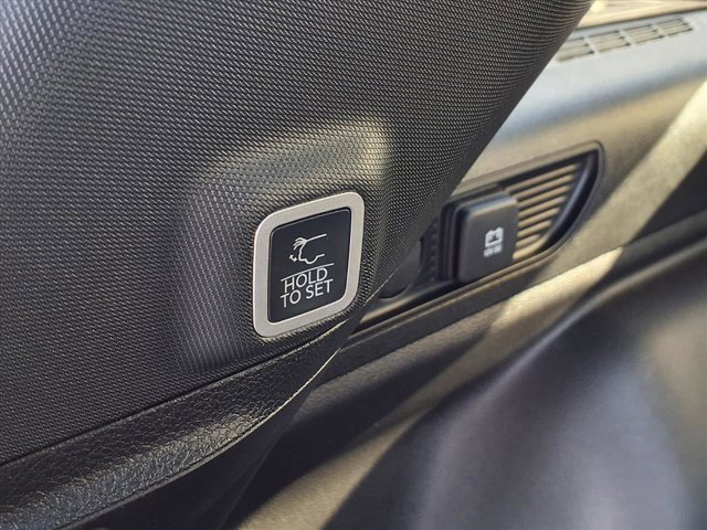 New 2025 Jeep Grand Cherokee Limited w/ MOPAR Finishing Package image 25