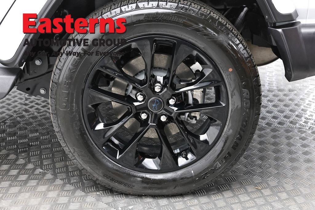 Used 2025 Jeep Wrangler Unlimited Sahara image 8