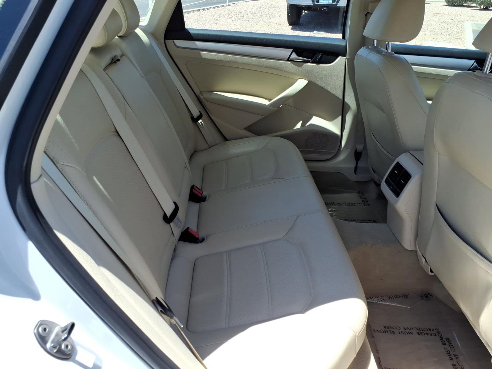 Used 2013 Volkswagen Passat 2.5 SE FWD image 13
