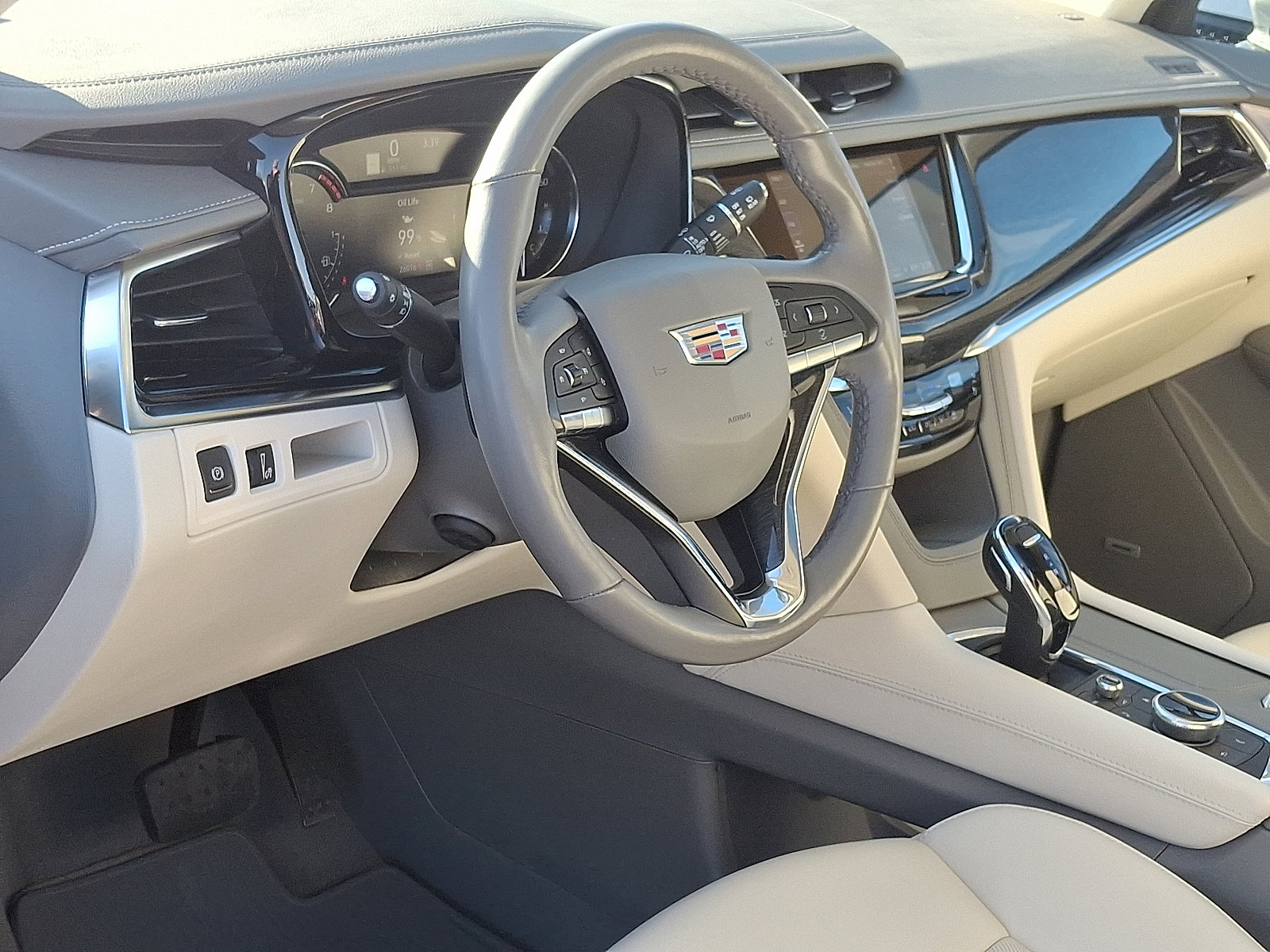 Certified 2023 Cadillac XT6 Premium Luxury image 15