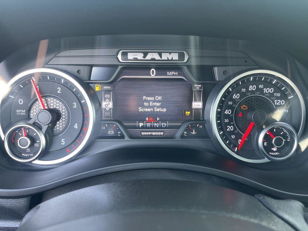 New 2025 RAM 2500 Big Horn AWD/4WD image 17