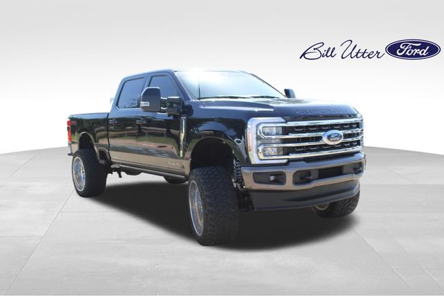 Used 2023 Ford F250 King Ranch w/ FX4 Off-Road Package AWD/4WD image 3