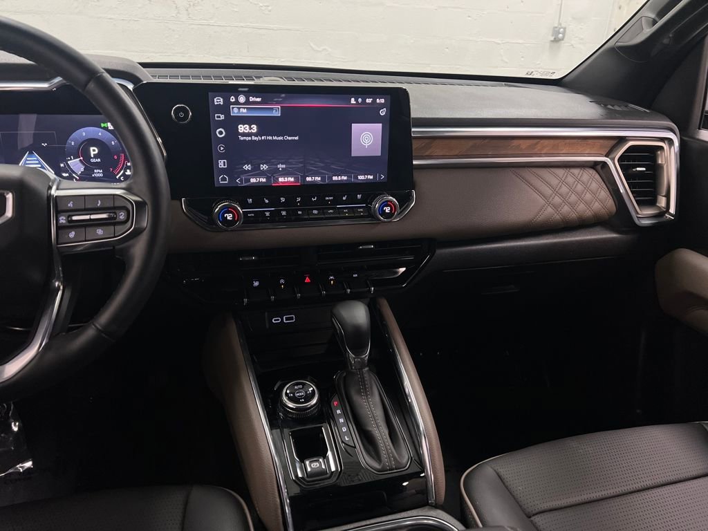 Used 2025 GMC Canyon Denali AWD/4WD image 19