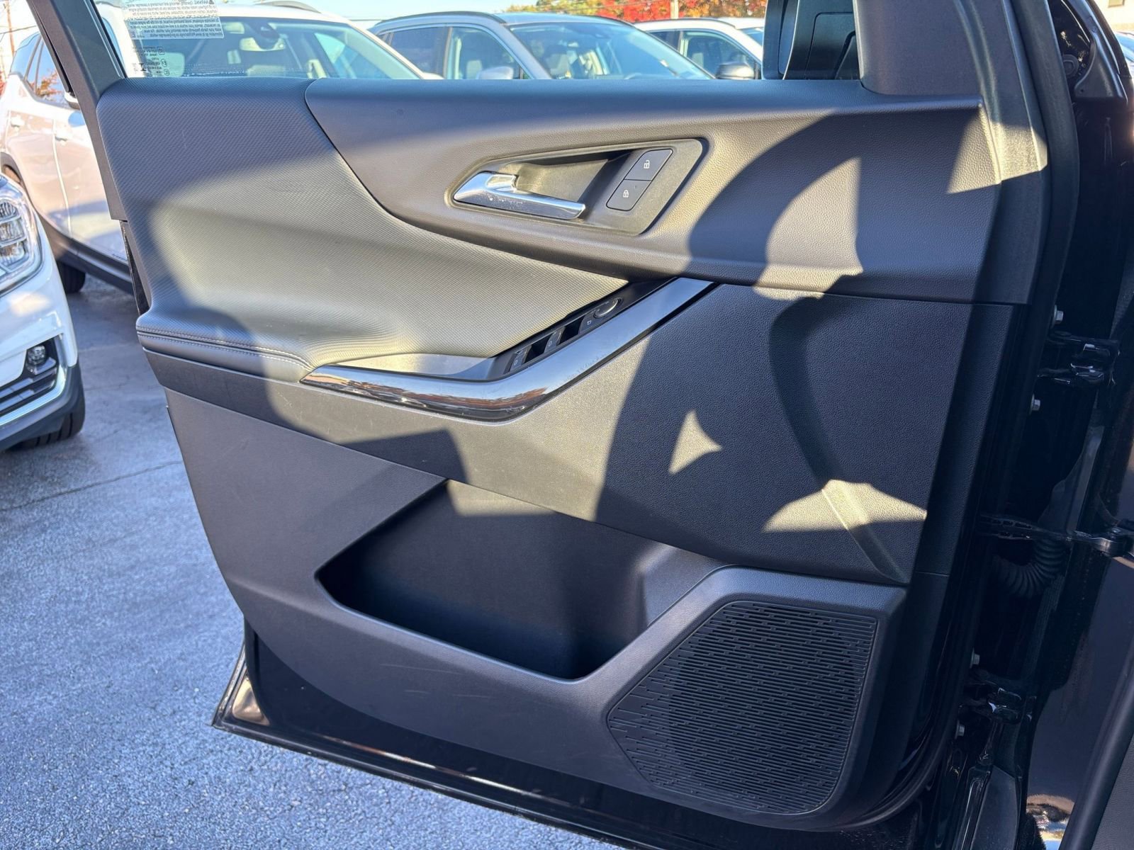 Used 2025 Chevrolet Equinox LT image 20