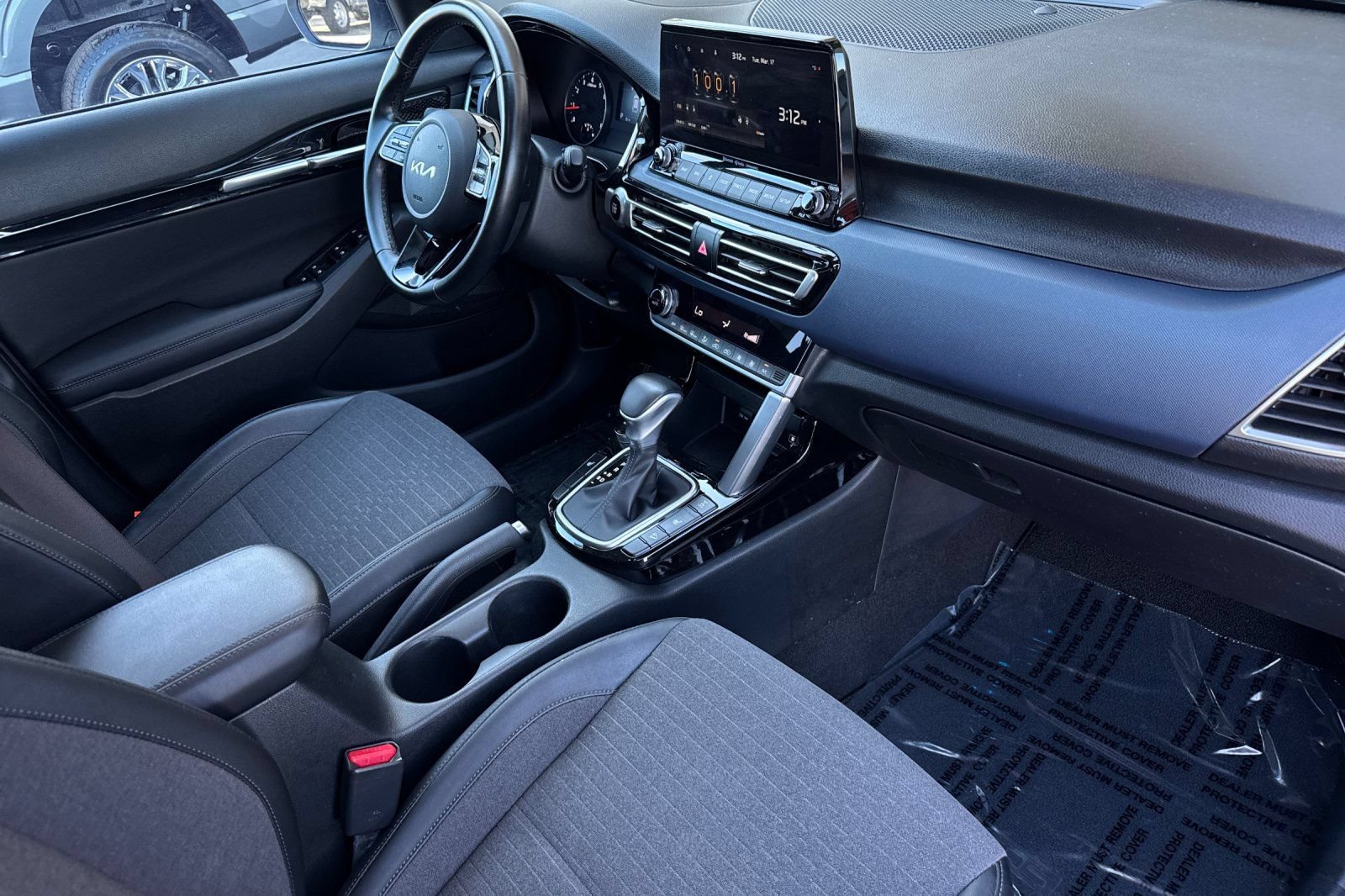 Used 2022 Kia Seltos Nightfall Edition AWD/4WD image 18