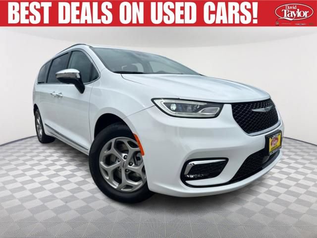 Used 2023 Chrysler Pacifica Limited w/ Uconnect Theater Family Group AWD/4WD image 1