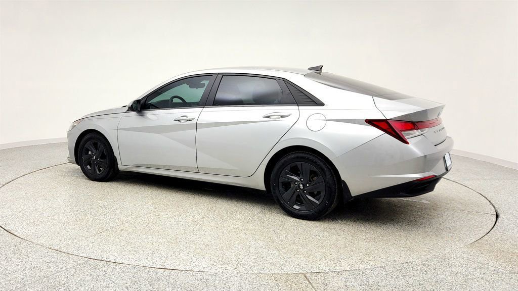 Used 2023 Hyundai Elantra SEL image 7