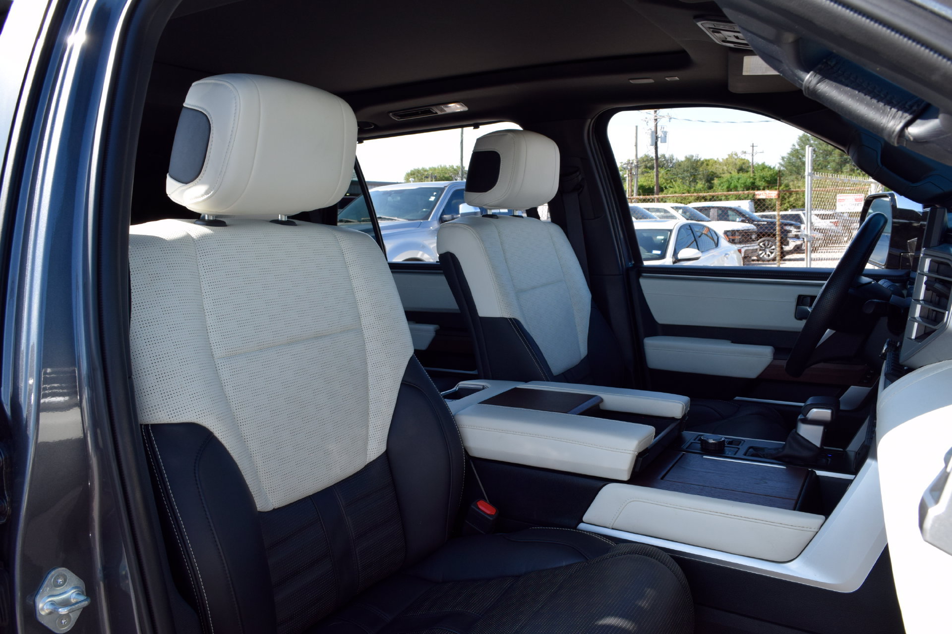 Used 2024 Toyota Sequoia Capstone AWD/4WD image 24