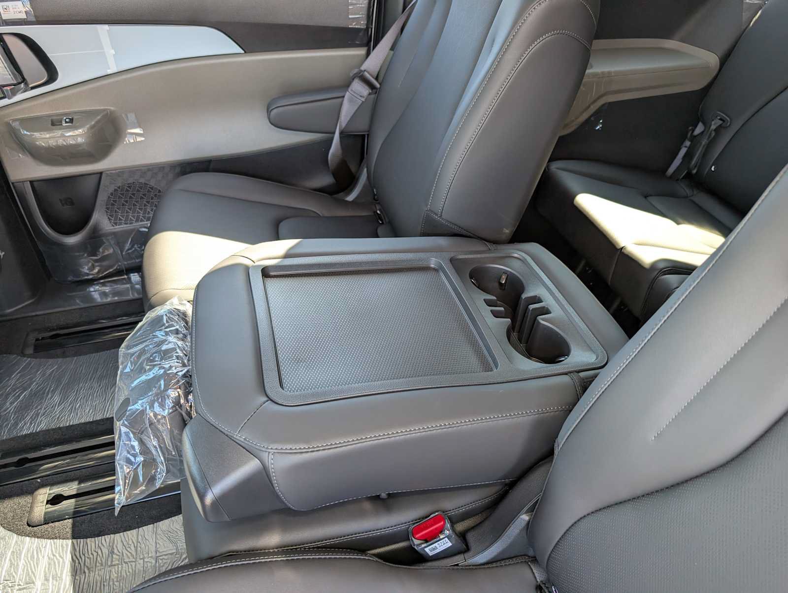New 2027 Kia Carnival FWD image 19