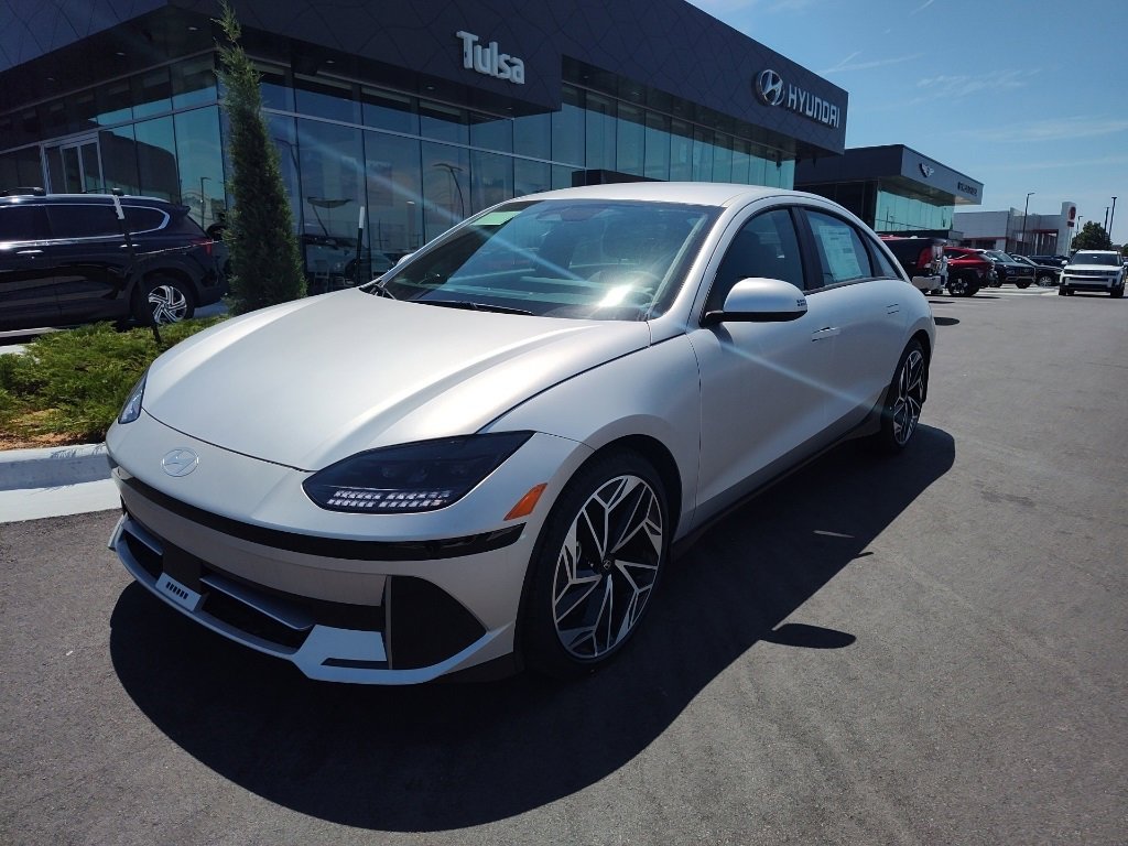 New 2024 Hyundai Ioniq 6 SEL