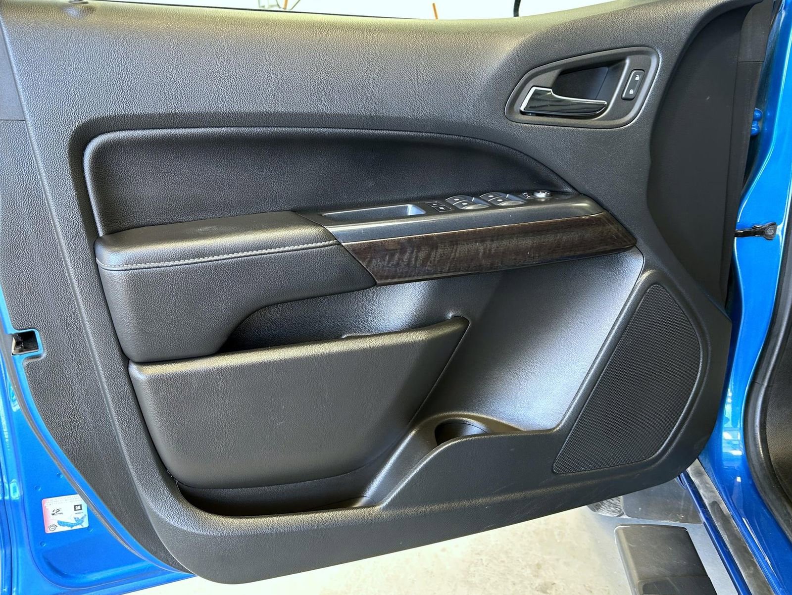 Used 2022 GMC Canyon Elevation image 9