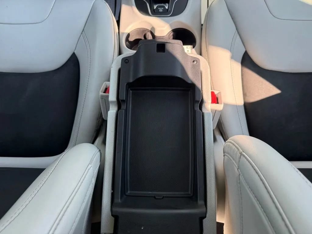 Used 2020 Jeep Cherokee Latitude Plus AWD/4WD image 33