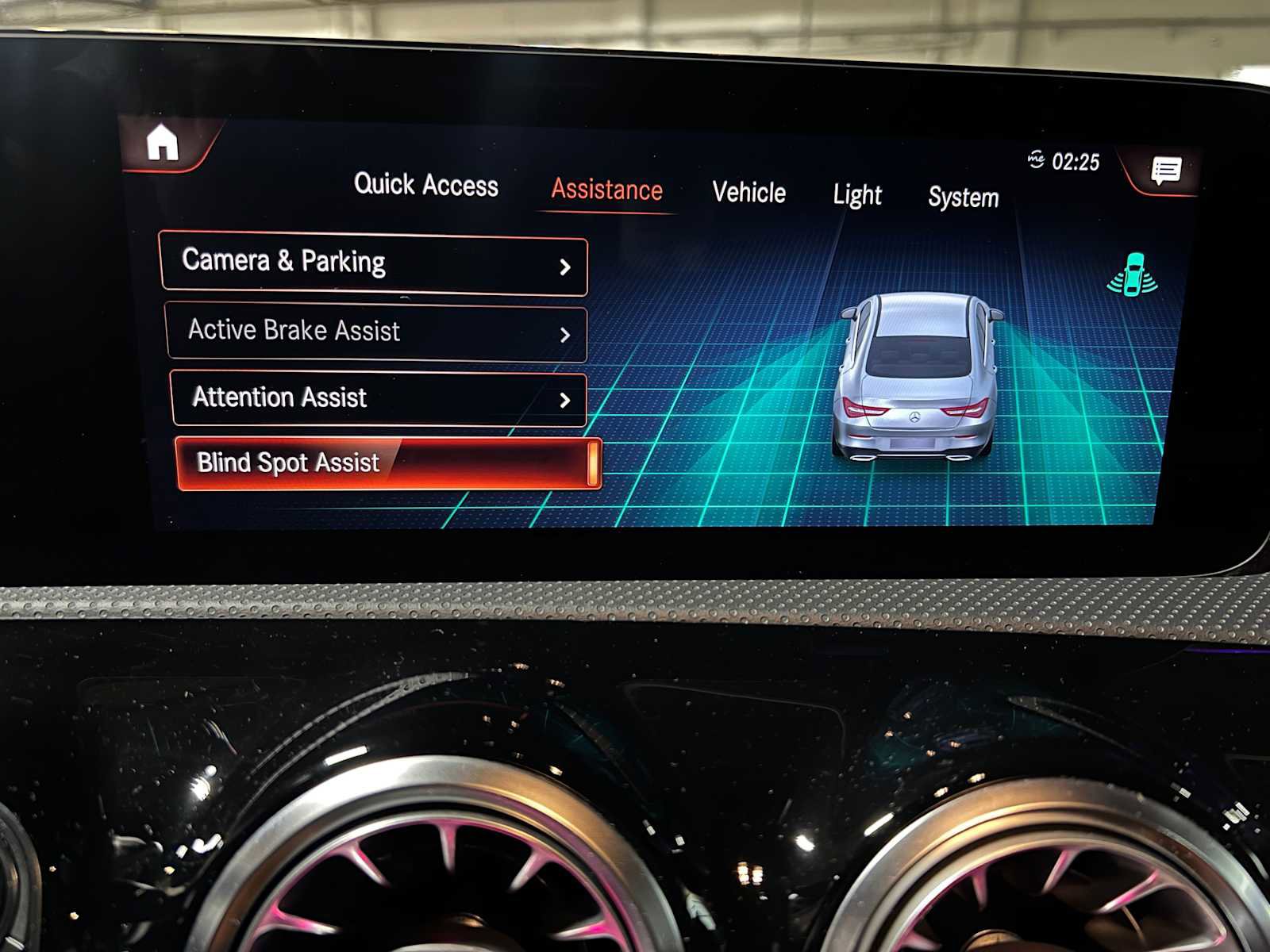 Used 2023 Mercedes-Benz CLA 250 4MATIC image 39