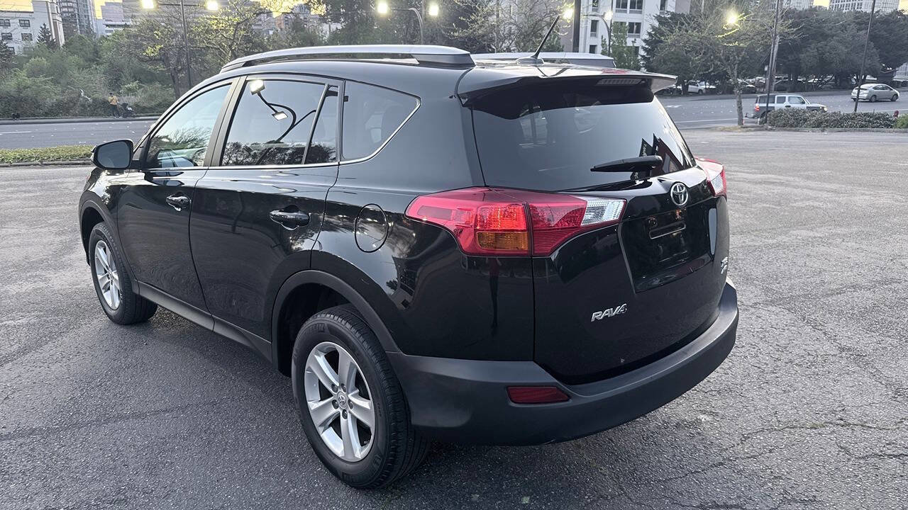 Used 2014 Toyota RAV4 XLE AWD/4WD image 10