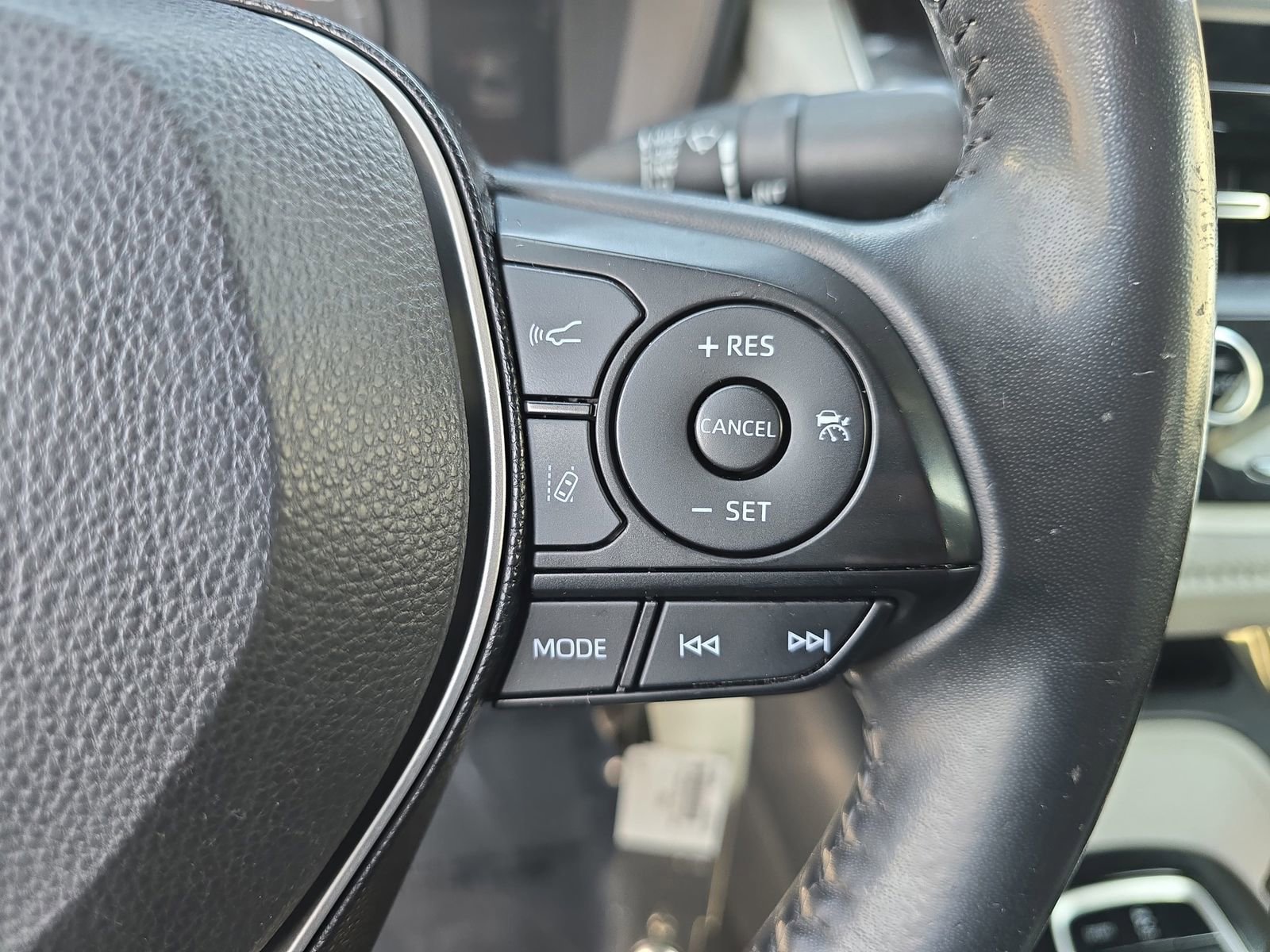 Used 2020 Toyota Corolla SE image 22