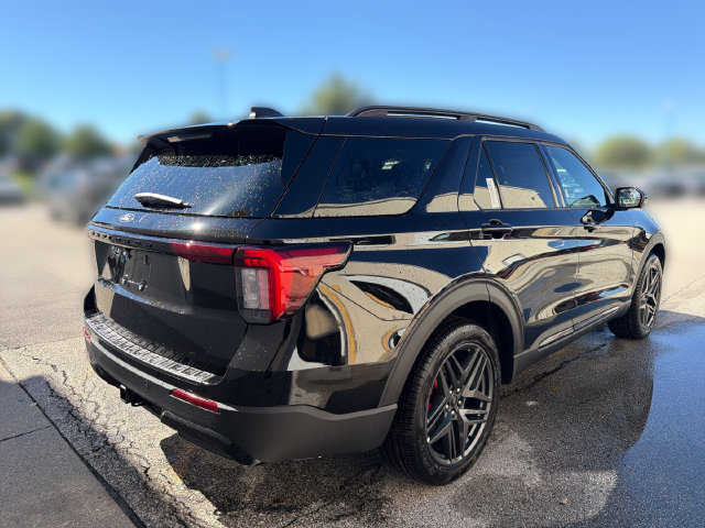 New 2027 Ford Explorer ST-Line w/ Premium Package AWD/4WD image 6