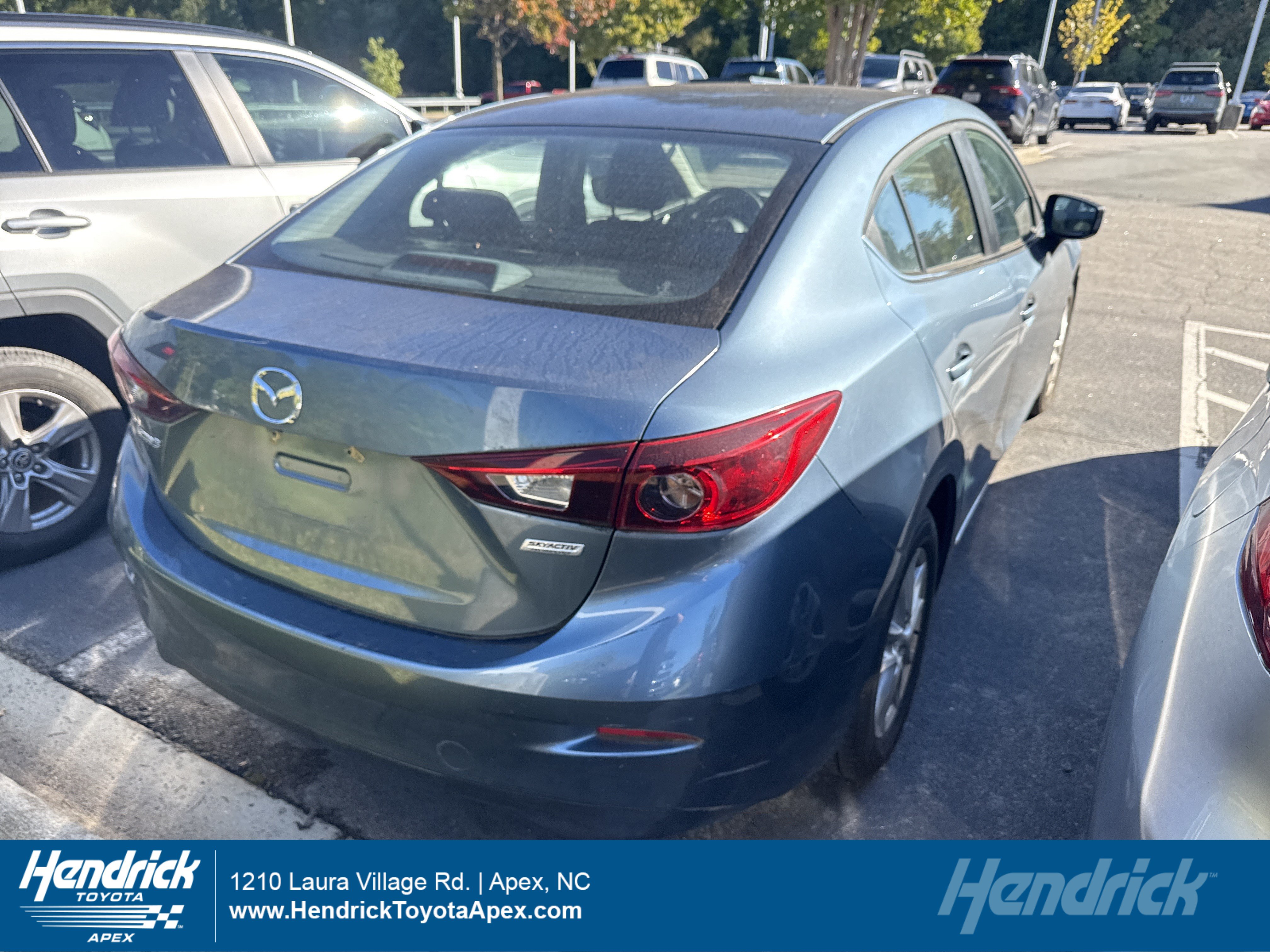 Used 2016 MAZDA MAZDA3 i Sport w/ Preferred Equipment Package FWD image 1