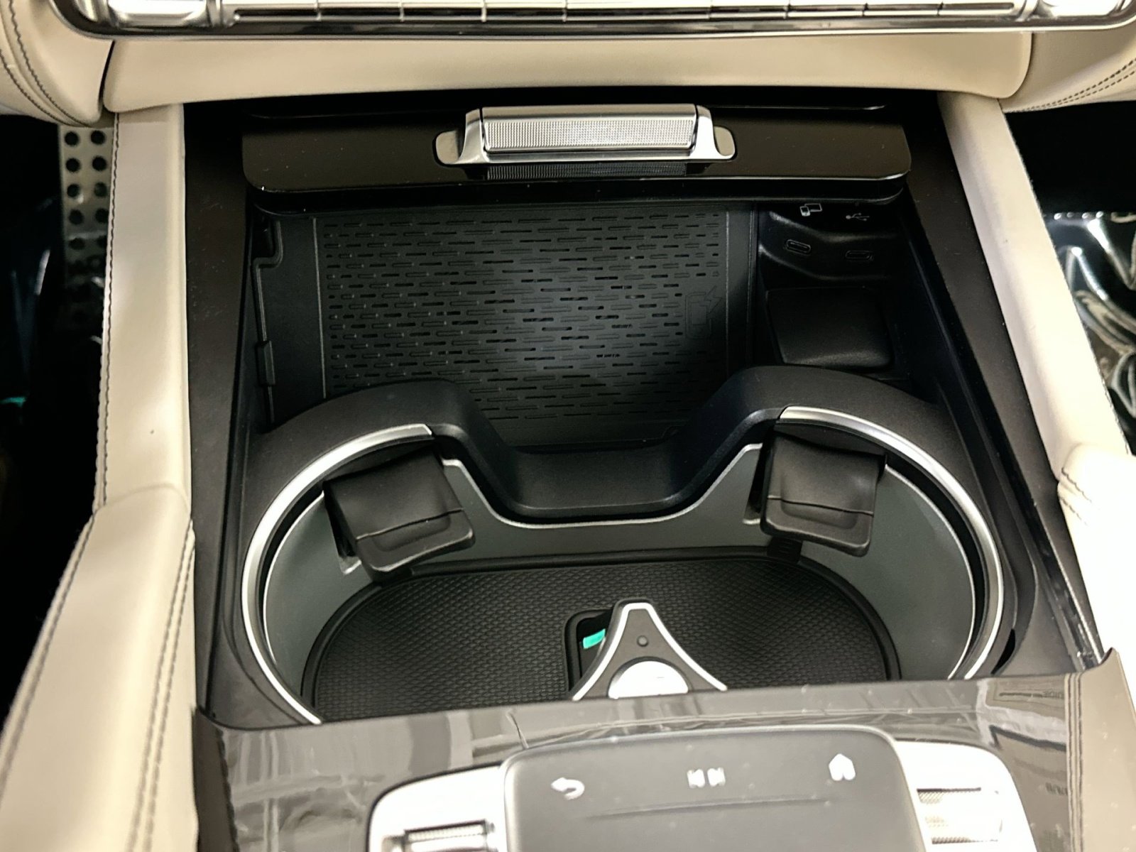 Used 2023 Mercedes-Benz GLS 63 AMG 4MATIC image 29