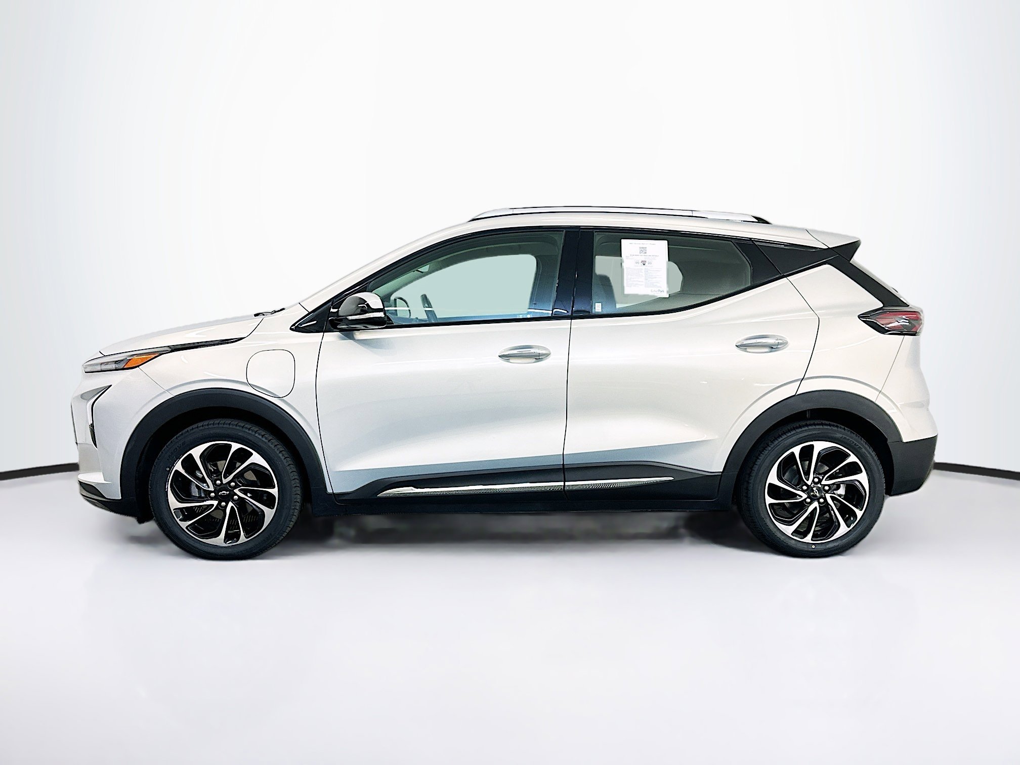 Used 2023 Chevrolet Bolt EUV Premier image 4