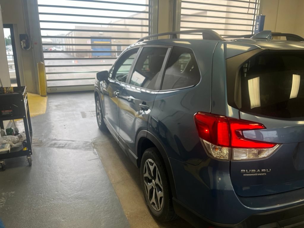Used 2019 Subaru Forester Premium AWD/4WD image 7