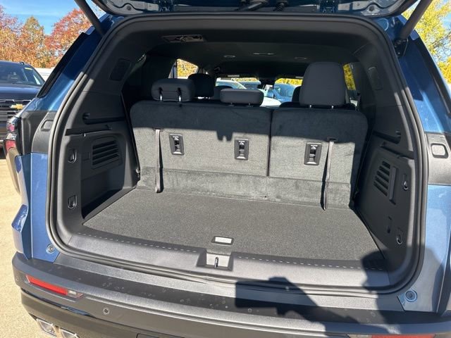 New 2026 Chevrolet Traverse LT w/ Midnight/Sport Edition image 13