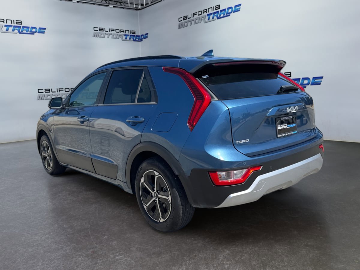 Used 2024 Kia Niro EX FWD image 7