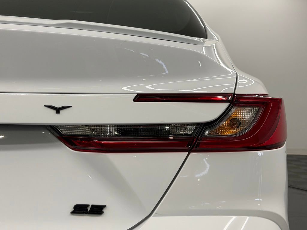 Used 2026 Toyota Camry SE image 12