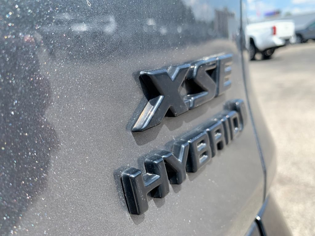 Used 2024 Toyota RAV4 XSE w/ Advanced Technology Package AWD/4WD image 37