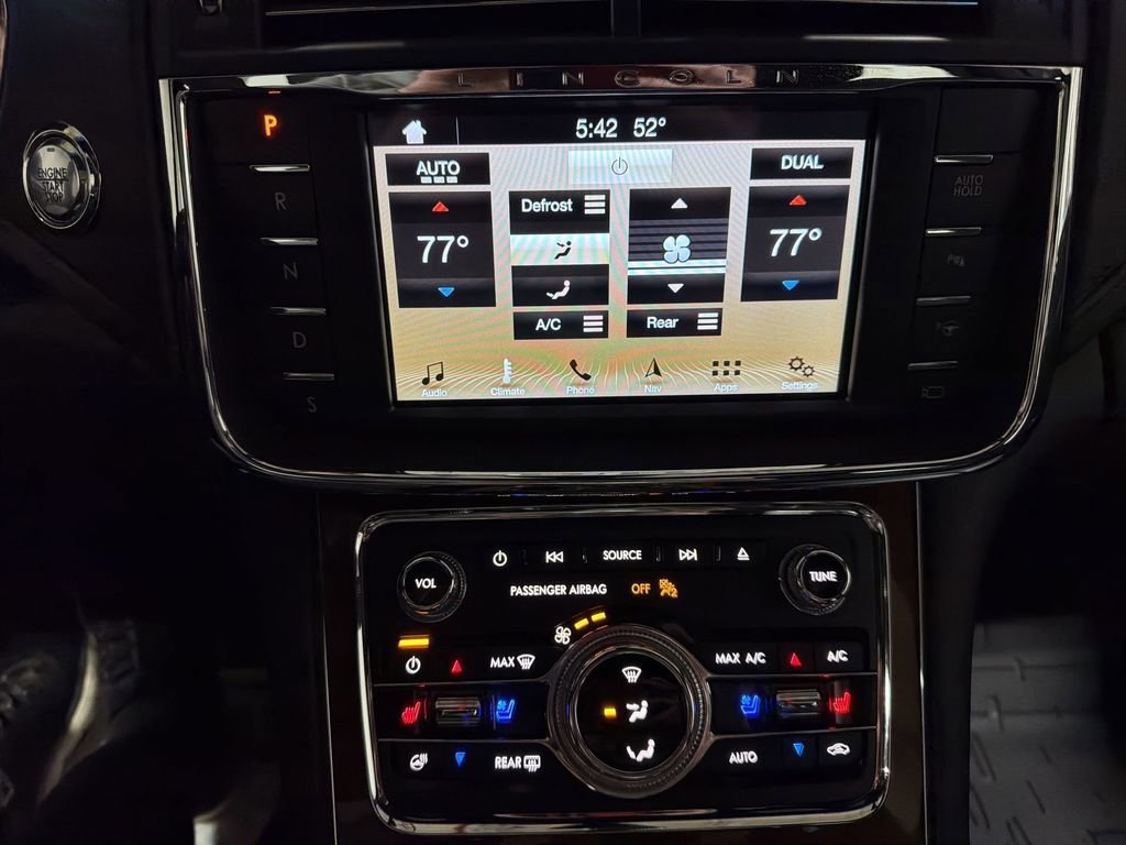 Used 2017 Lincoln Continental Reserve w/ Rear-seat Package image 17