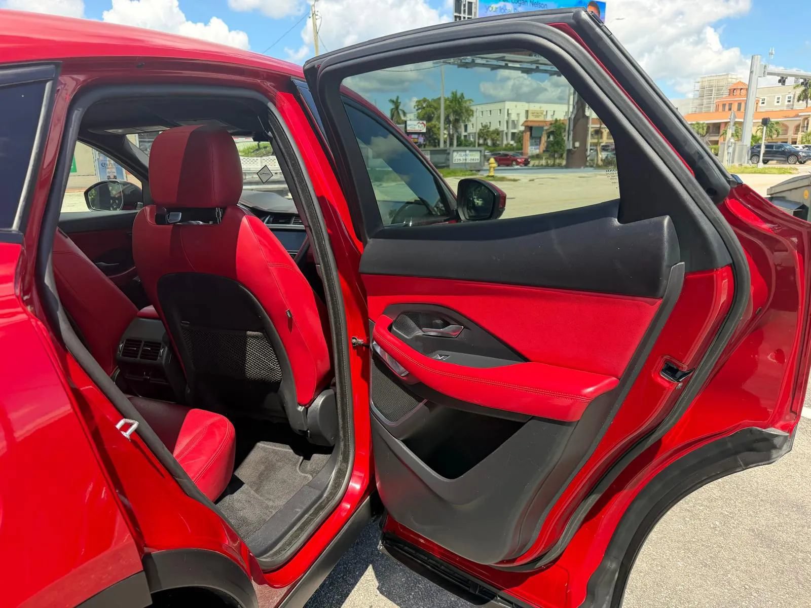 Used 2019 Jaguar E-PACE R-Dynamic HSE AWD/4WD image 36