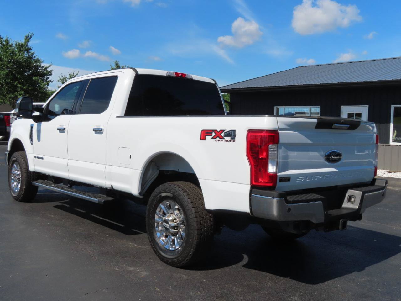 Used 2018 Ford F250 XLT w/ XLT Premium Package AWD/4WD image 4