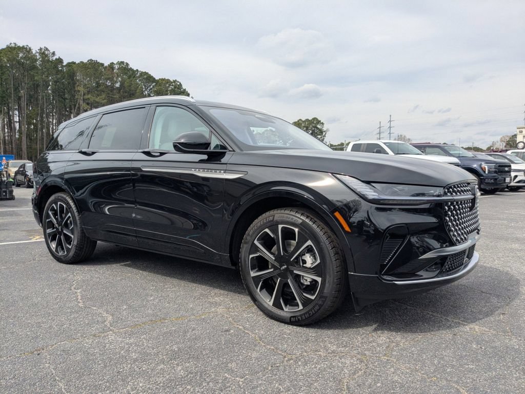 New 2026 Lincoln Nautilus Reserve AWD/4WD image 2