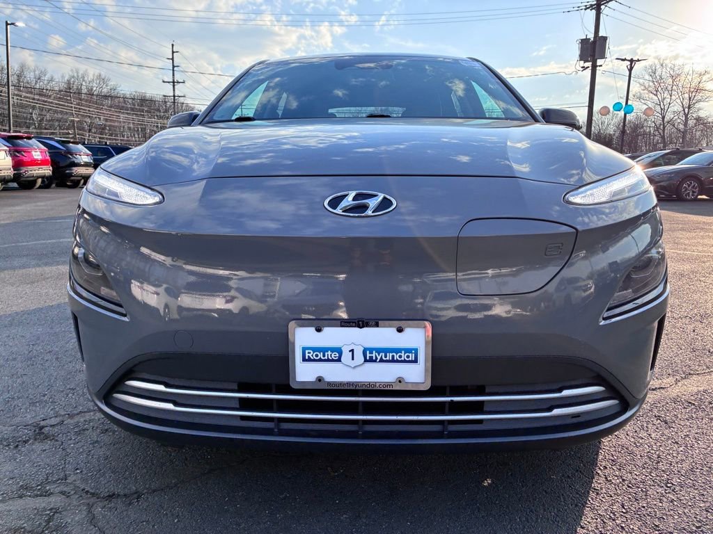 Used 2022 Hyundai Kona SEL w/ Convenience Package image 2