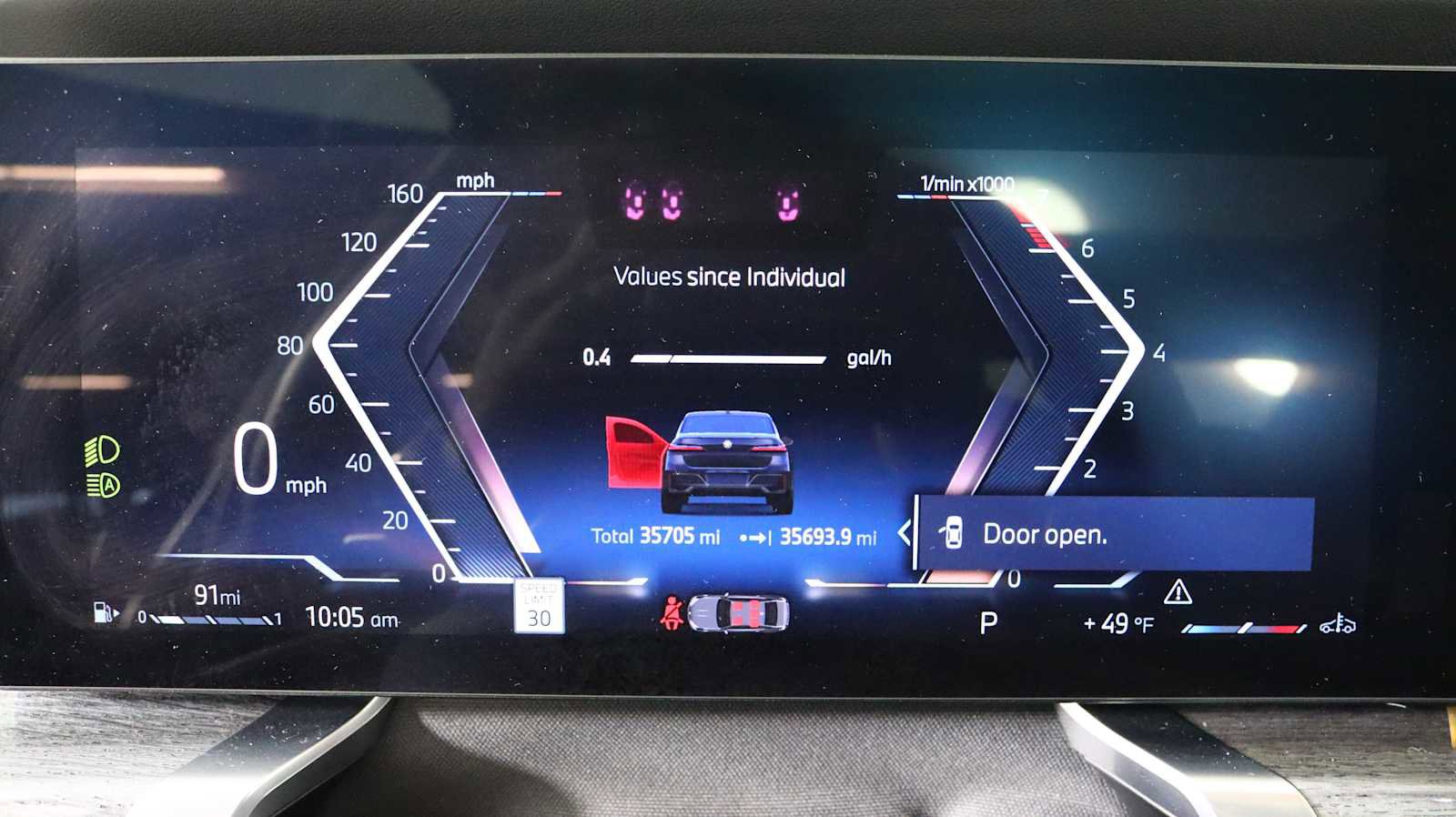 Used 2023 BMW 760i xDrive w/ Executive Package image 5