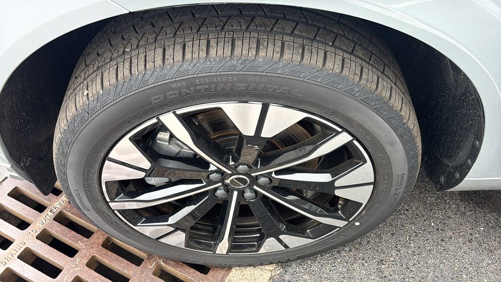 New 2026 Volvo XC60 T8 Plus w/ Protection Package Premier AWD/4WD image 32