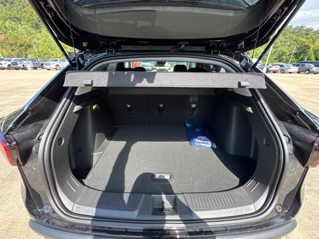 New 2026 Chevrolet Trax LT w/ Sunroof Package FWD image 25