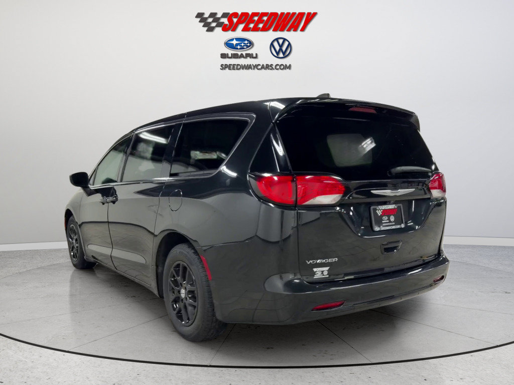 Used 2023 Chrysler Voyager LX FWD image 8