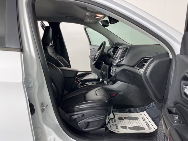 Used 2022 Jeep Cherokee Trailhawk w/ Sound & Nav Group image 41