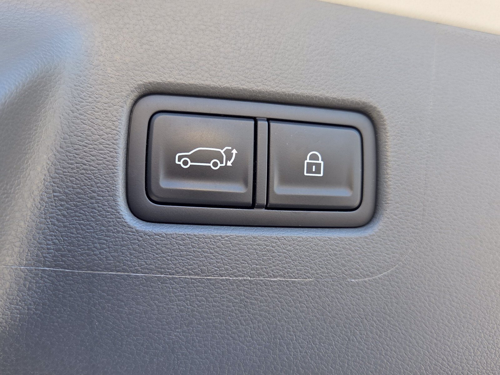 Certified 2025 Hyundai Santa Fe SEL FWD image 12